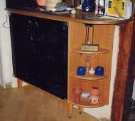 Vitrine mit Rauchglastüren